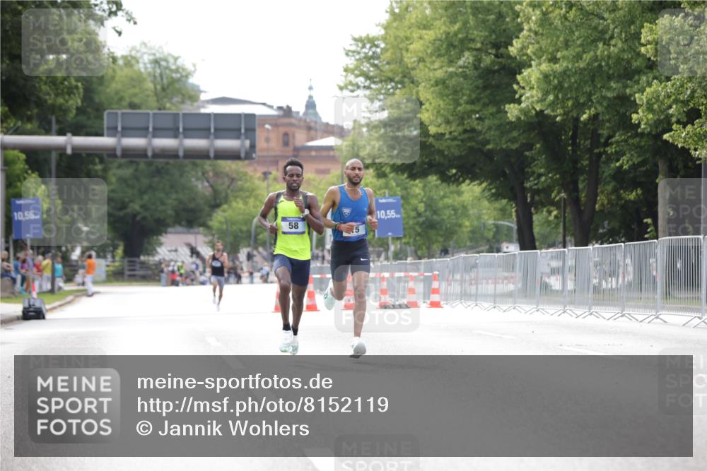 29.06.2025 - hella hamburg halbmarathon Jannik Wohlers http://msf.ph/oto/8152119 29.06.2025 09:31:13 Lombardsbrücke 1, 2, 4, 5, 6, 7, 8, 9, 10, 11, 13, 15, 16, 22, 23, 25, 58, 59 meine-sportfotos.de