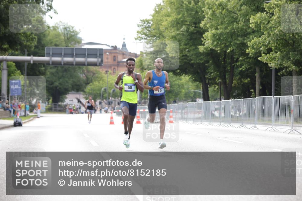 29.06.2025 - hella hamburg halbmarathon Jannik Wohlers http://msf.ph/oto/8152185 29.06.2025 09:31:13 Lombardsbrücke 1, 2, 4, 5, 6, 7, 8, 9, 10, 11, 13, 15, 16, 22, 23, 25, 58, 59 meine-sportfotos.de