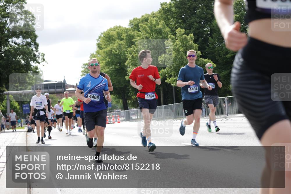 29.06.2025 - hella hamburg halbmarathon Jannik Wohlers http://msf.ph/oto/8152218 29.06.2025 10:15:11 Lombardsbrücke 1440, 2110, 2720, 2989, 3417, 4007, 4466, 4492, 4494, 5069, 5739, 6376, 6576, 7809, 9192, 9307, 9423, 9657, 10108, 10775, 10858, 12457, 12521, 13197, 13453, 13500, 13818, 14413, 14550, 14552, 14630, 15307, 16040, 16041, 16938, 17350, 17949, 18150, 18203, 18252 meine-sportfotos.de