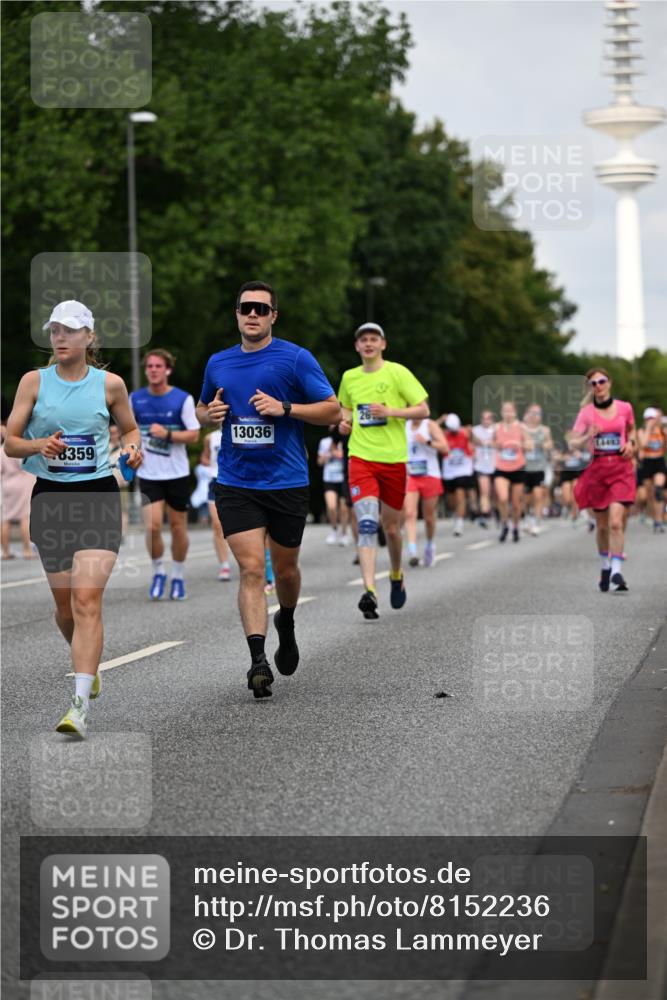 29.06.2025 - hella hamburg halbmarathon Dr. Thomas Lammeyer http://msf.ph/oto/8152236 29.06.2025 10:07:14 Kennedybrücke 1135, 1138, 1482, 1702, 2619, 2712, 2780, 2782, 2810, 3572, 3630, 4066, 4204, 4613, 4665, 5734, 6208, 6815, 7210, 7211, 7290, 7869, 7888, 8481, 8483, 8624, 9439, 9554, 10128, 10824 meine-sportfotos.de