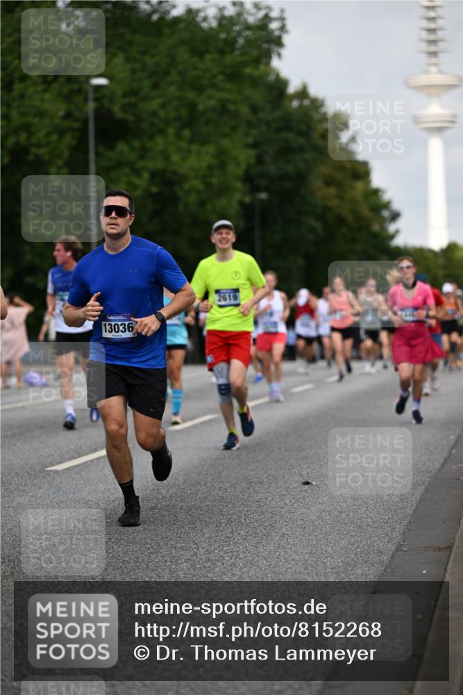 29.06.2025 - hella hamburg halbmarathon Dr. Thomas Lammeyer http://msf.ph/oto/8152268 29.06.2025 10:07:15 Kennedybrücke 1135, 1138, 1482, 1702, 2619, 2712, 2780, 2782, 2810, 3572, 3630, 4066, 4204, 4613, 4665, 5734, 6208, 6815, 7210, 7211, 7290, 7869, 7888, 8481, 8483, 8624, 9439, 9554, 10128, 10824 meine-sportfotos.de