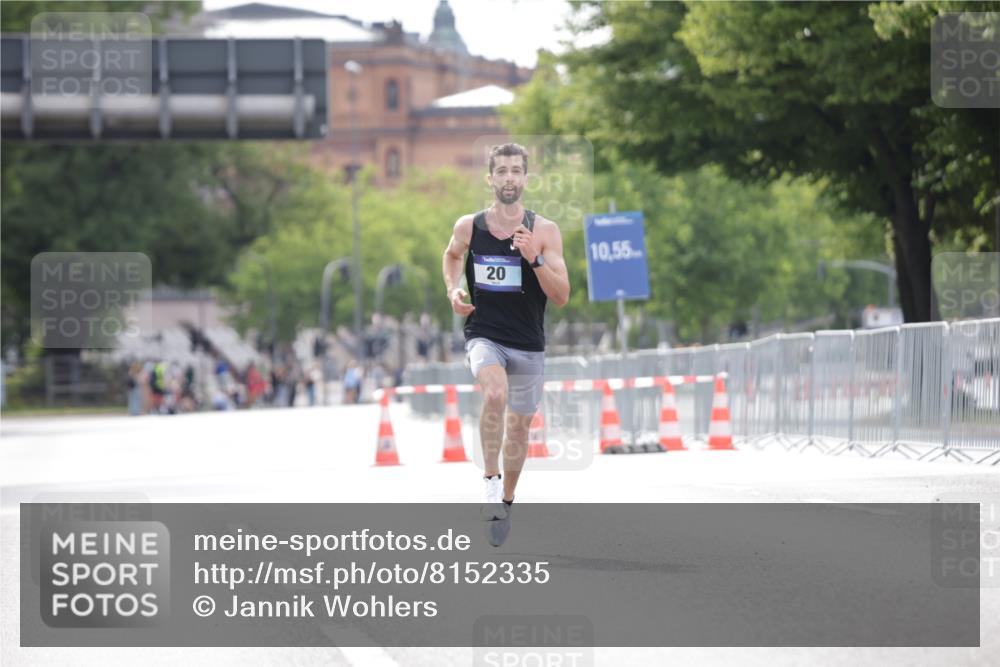 29.06.2025 - hella hamburg halbmarathon Jannik Wohlers http://msf.ph/oto/8152335 29.06.2025 09:31:20 Lombardsbrücke 15, 20, 58 meine-sportfotos.de
