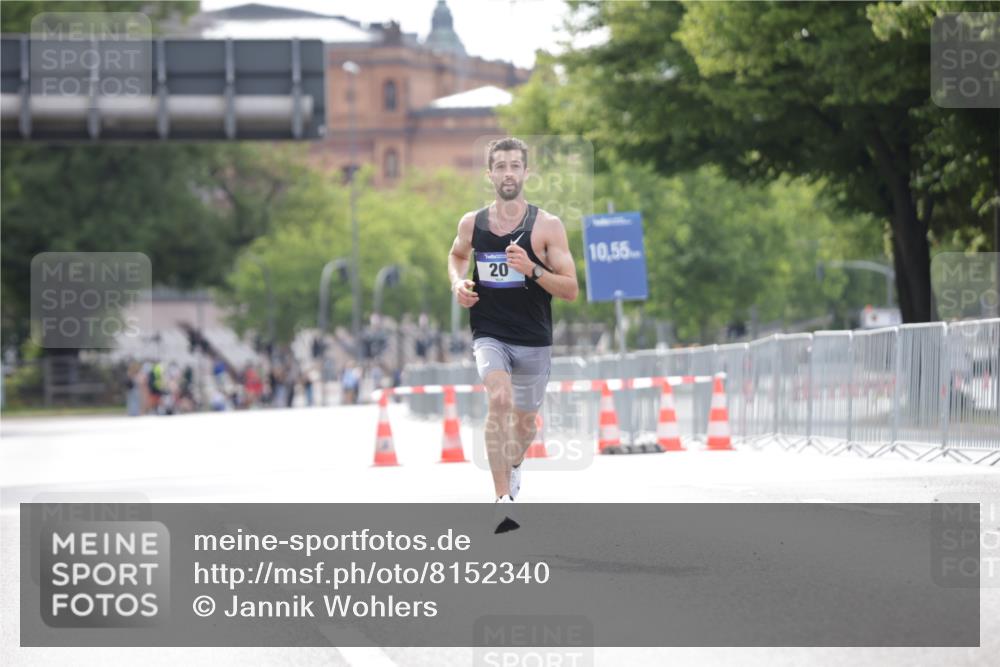 29.06.2025 - hella hamburg halbmarathon Jannik Wohlers http://msf.ph/oto/8152340 29.06.2025 09:31:20 Lombardsbrücke 15, 20, 58 meine-sportfotos.de