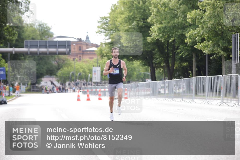 29.06.2025 - hella hamburg halbmarathon Jannik Wohlers http://msf.ph/oto/8152349 29.06.2025 09:31:20 Lombardsbrücke 15, 20, 58 meine-sportfotos.de
