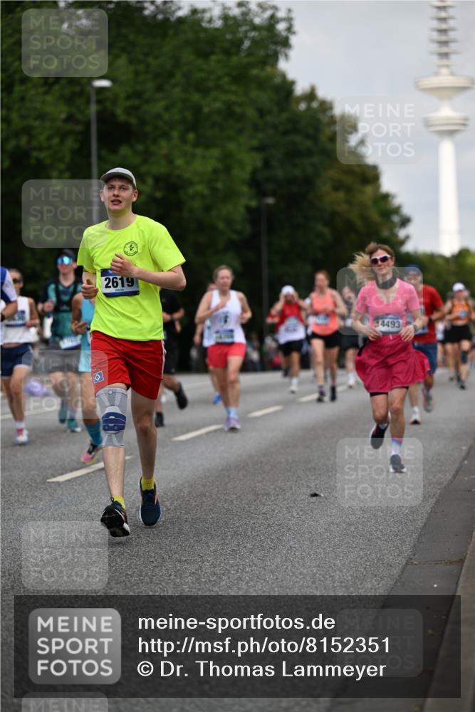 29.06.2025 - hella hamburg halbmarathon Dr. Thomas Lammeyer http://msf.ph/oto/8152351 29.06.2025 10:07:17 Kennedybrücke 1114, 1135, 1138, 1482, 1702, 2619, 2712, 2780, 2782, 2810, 3572, 3630, 4066, 4204, 4613, 4665, 5734, 6208, 7210, 7211, 7290, 7869, 7888, 8481, 8624, 9439, 9554, 10128, 10824 meine-sportfotos.de