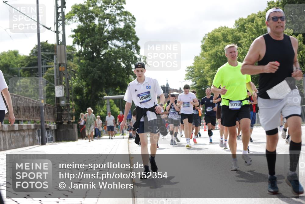 29.06.2025 - hella hamburg halbmarathon Jannik Wohlers http://msf.ph/oto/8152354 29.06.2025 10:15:16 Lombardsbrücke 1440, 2110, 2989, 3417, 4007, 4466, 4492, 4494, 5069, 5739, 6376, 6576, 7941, 7942, 9192, 9657, 10108, 10608, 10775, 12469, 13179, 13818, 13951, 14413, 14423, 14550, 14552, 14630, 15307, 15570, 15710, 15988, 16041, 16923, 16938, 17350, 18150, 18957 meine-sportfotos.de