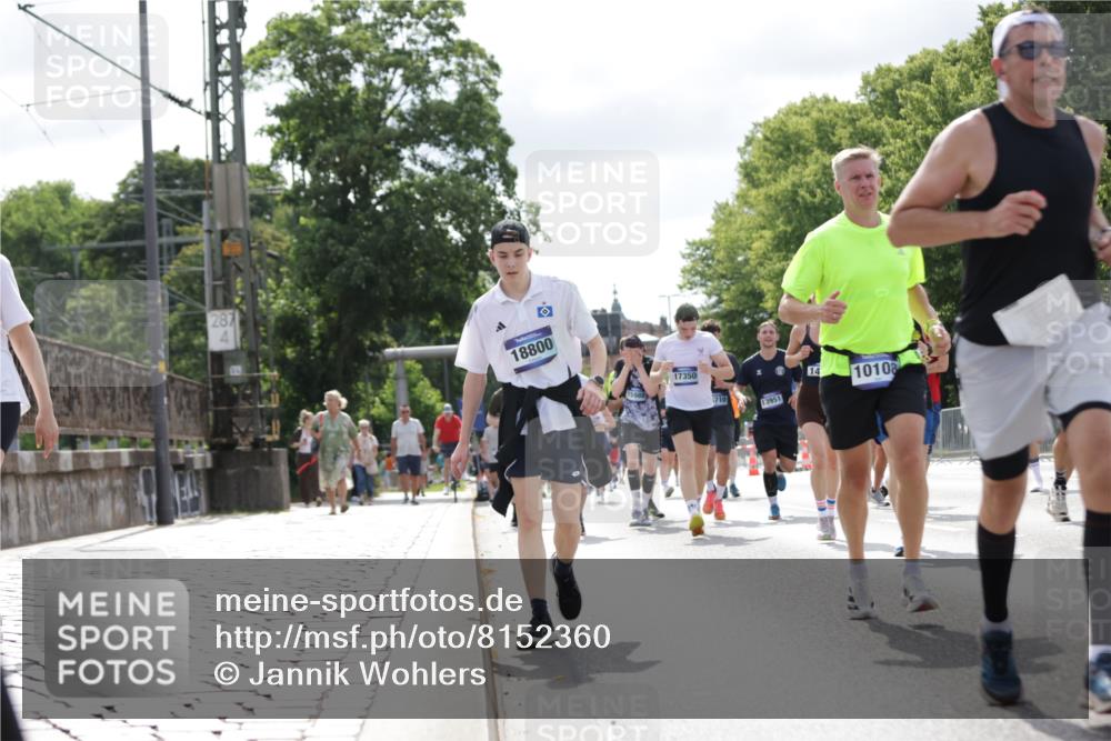 29.06.2025 - hella hamburg halbmarathon Jannik Wohlers http://msf.ph/oto/8152360 29.06.2025 10:15:16 Lombardsbrücke 1440, 2110, 2989, 3417, 4007, 4466, 4492, 4494, 5069, 5739, 6376, 6576, 7941, 7942, 9192, 9657, 10108, 10608, 10775, 12469, 13179, 13818, 13951, 14413, 14423, 14550, 14552, 14630, 15307, 15570, 15710, 15988, 16041, 16923, 16938, 17350, 18150, 18957 meine-sportfotos.de