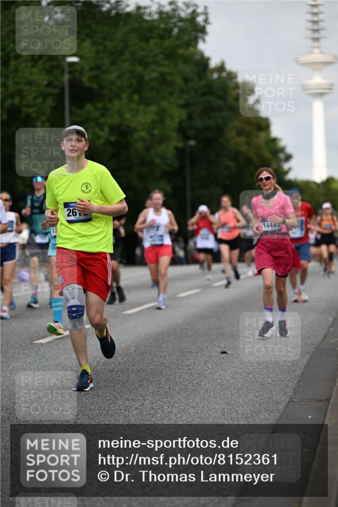 29.06.2025 - hella hamburg halbmarathon Dr. Thomas Lammeyer http://msf.ph/oto/8152361 29.06.2025 10:07:17 Kennedybrücke 1114, 1135, 1138, 1482, 1702, 2619, 2712, 2780, 2782, 2810, 3572, 3630, 4066, 4204, 4613, 4665, 5734, 6208, 7210, 7211, 7290, 7869, 7888, 8481, 8624, 9439, 9554, 10128, 10824 meine-sportfotos.de