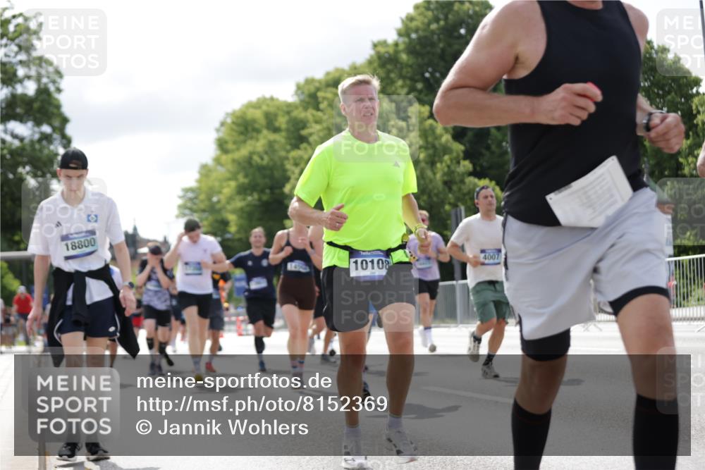 29.06.2025 - hella hamburg halbmarathon Jannik Wohlers http://msf.ph/oto/8152369 29.06.2025 10:15:17 Lombardsbrücke 1440, 2110, 2989, 3417, 4007, 4466, 4492, 4494, 5069, 5739, 6376, 6576, 7941, 7942, 9192, 9657, 10108, 10608, 10775, 12469, 13179, 13818, 13951, 14413, 14423, 14550, 14552, 14630, 15307, 15570, 15710, 15988, 16041, 16923, 16938, 17350, 18150, 18957 meine-sportfotos.de