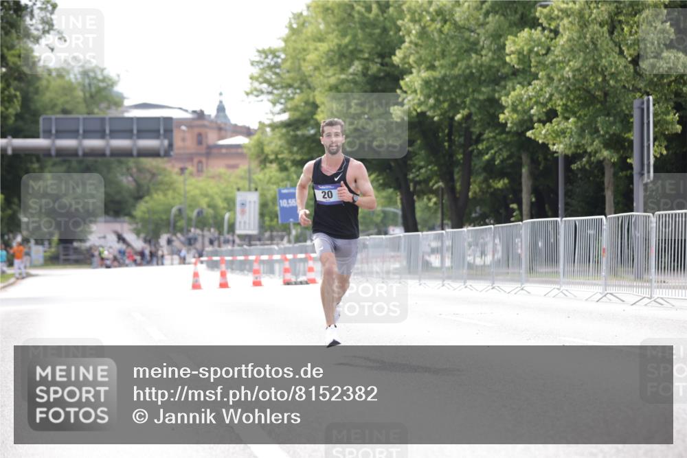 29.06.2025 - hella hamburg halbmarathon Jannik Wohlers http://msf.ph/oto/8152382 29.06.2025 09:31:21 Lombardsbrücke 15, 20, 58 meine-sportfotos.de