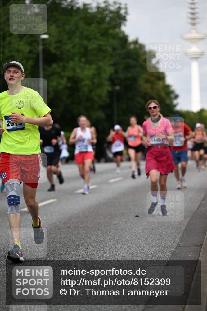 29.06.2025 - hella hamburg halbmarathon Dr. Thomas Lammeyer http://msf.ph/oto/8152399 29.06.2025 10:07:18 Kennedybrücke 1114, 1135, 1138, 1482, 1702, 2619, 2712, 2782, 2810, 3001, 3572, 3630, 4066, 4204, 4613, 4665, 5734, 6217, 7210, 7211, 7290, 7888, 8624, 9439, 9554, 10128, 10824 meine-sportfotos.de