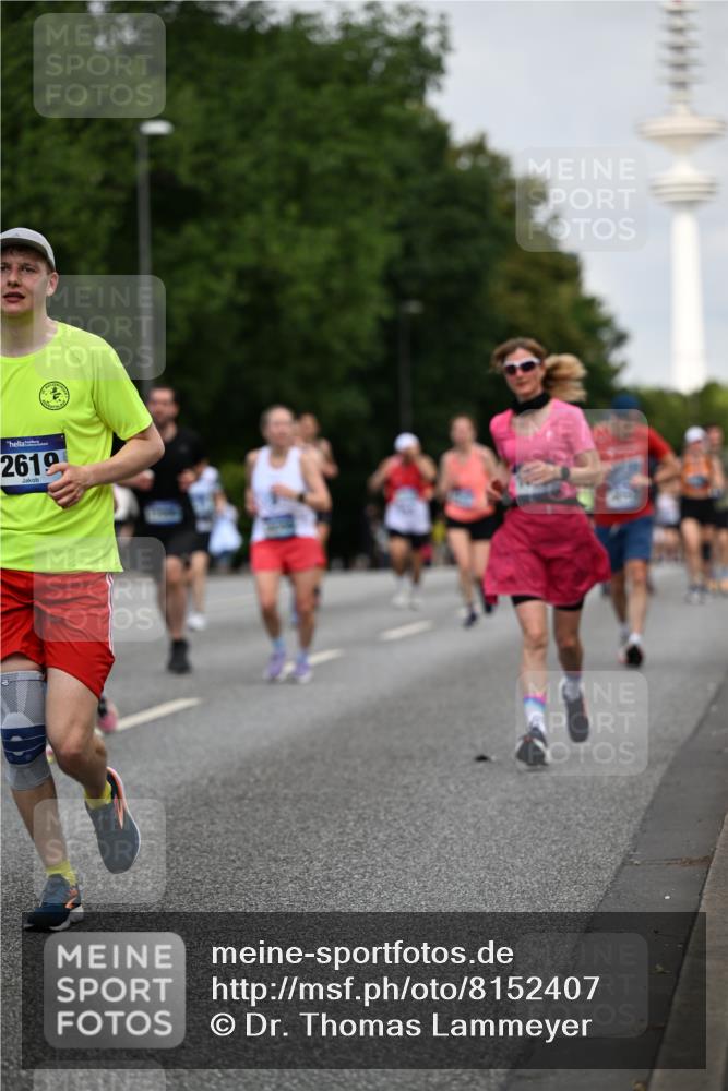 29.06.2025 - hella hamburg halbmarathon Dr. Thomas Lammeyer http://msf.ph/oto/8152407 29.06.2025 10:07:18 Kennedybrücke 1114, 1135, 1138, 1482, 1702, 2619, 2712, 2782, 2810, 3001, 3572, 3630, 4066, 4204, 4613, 4665, 5734, 6217, 7210, 7211, 7290, 7888, 8624, 9439, 9554, 10128, 10824 meine-sportfotos.de