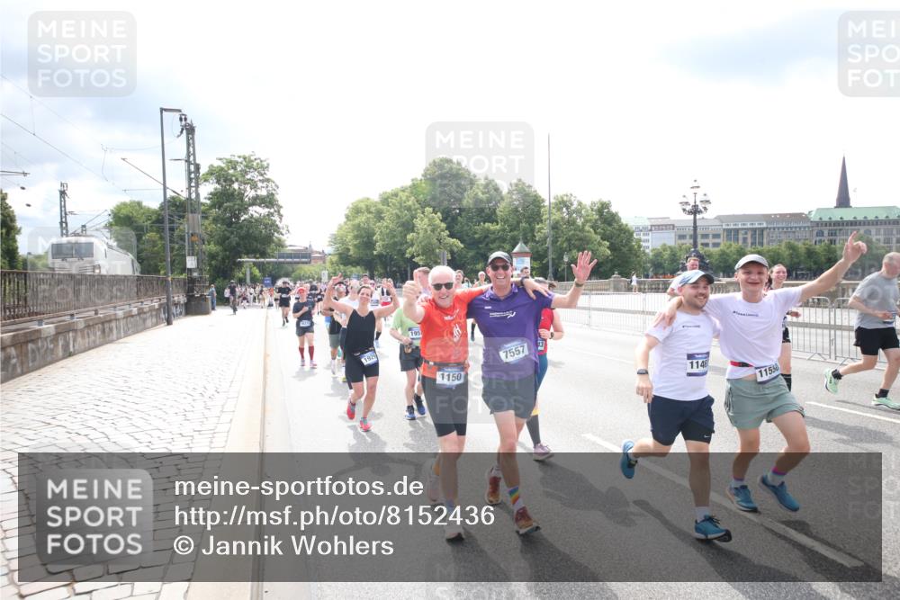 29.06.2025 - hella hamburg halbmarathon Jannik Wohlers http://msf.ph/oto/8152436 29.06.2025 10:42:03 Lombardsbrücke 1150, 1360, 1624, 1929, 1957, 1994, 2069, 2134, 2538, 2580, 3605, 3874, 4353, 4778, 4891, 4892, 5403, 5419, 5810, 6828, 7040, 7260, 7557, 7666, 8459, 8525, 8526, 8529, 8712, 8816, 9370, 9980, 10532, 10842, 10872, 10899, 11074, 11075, 11463, 11468, 11550, 11677, 12403, 12684, 12854, 12903, 12904, 13250, 13406, 13456, 13952, 13953, 14042, 14084, 14108, 14170, 14328, 14405, 14426, 14468, 14556, 14585, 14636, 14769, 15004, 15155, 15219, 15221, 15912, 15977, 16215, 16352 meine-sportfotos.de