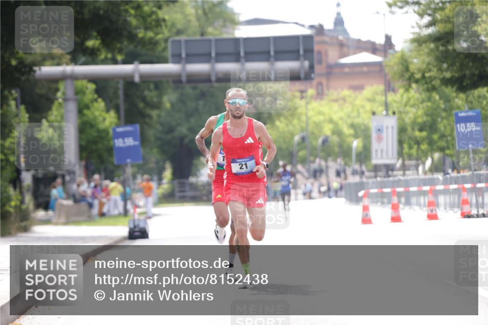 29.06.2025 - hella hamburg halbmarathon Jannik Wohlers http://msf.ph/oto/8152438 29.06.2025 09:31:53 Lombardsbrücke 17, 21 meine-sportfotos.de