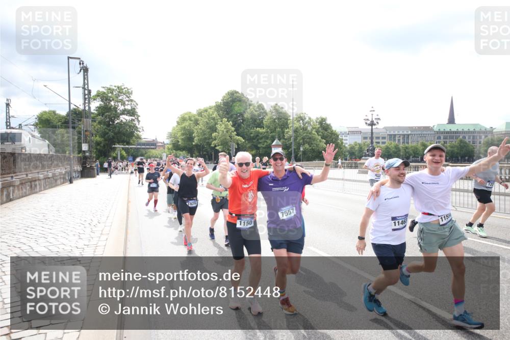 29.06.2025 - hella hamburg halbmarathon Jannik Wohlers http://msf.ph/oto/8152448 29.06.2025 10:42:04 Lombardsbrücke 1150, 1360, 1624, 1929, 1957, 1994, 2069, 2134, 2538, 2580, 3605, 3874, 4353, 4778, 4891, 4892, 5403, 5417, 5810, 6828, 7040, 7260, 7557, 7666, 8459, 8525, 8526, 8529, 8712, 8816, 9980, 10454, 10532, 10842, 10872, 10899, 11463, 11550, 11677, 12403, 12684, 12854, 12903, 12904, 13250, 13406, 13456, 13952, 13953, 14042, 14084, 14108, 14170, 14328, 14405, 14426, 14468, 14556, 14585, 14636, 14769, 15004, 15219, 15221, 15912, 15977, 16215, 16352, 16612 meine-sportfotos.de