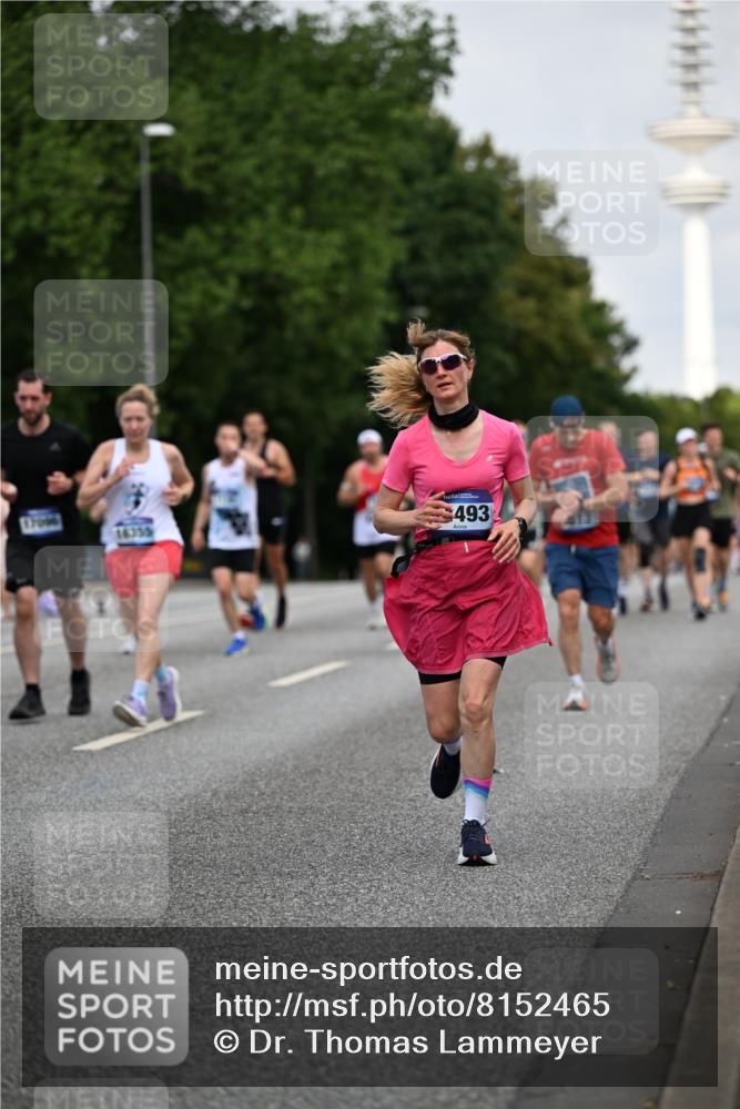 29.06.2025 - hella hamburg halbmarathon Dr. Thomas Lammeyer http://msf.ph/oto/8152465 29.06.2025 10:07:19 Kennedybrücke 1114, 1135, 1138, 1482, 1702, 2619, 2712, 2782, 2810, 3001, 3572, 3630, 4066, 4204, 4613, 4665, 5734, 6217, 7210, 7211, 7290, 7888, 8614, 8624, 9439, 9554, 10128, 10824 meine-sportfotos.de