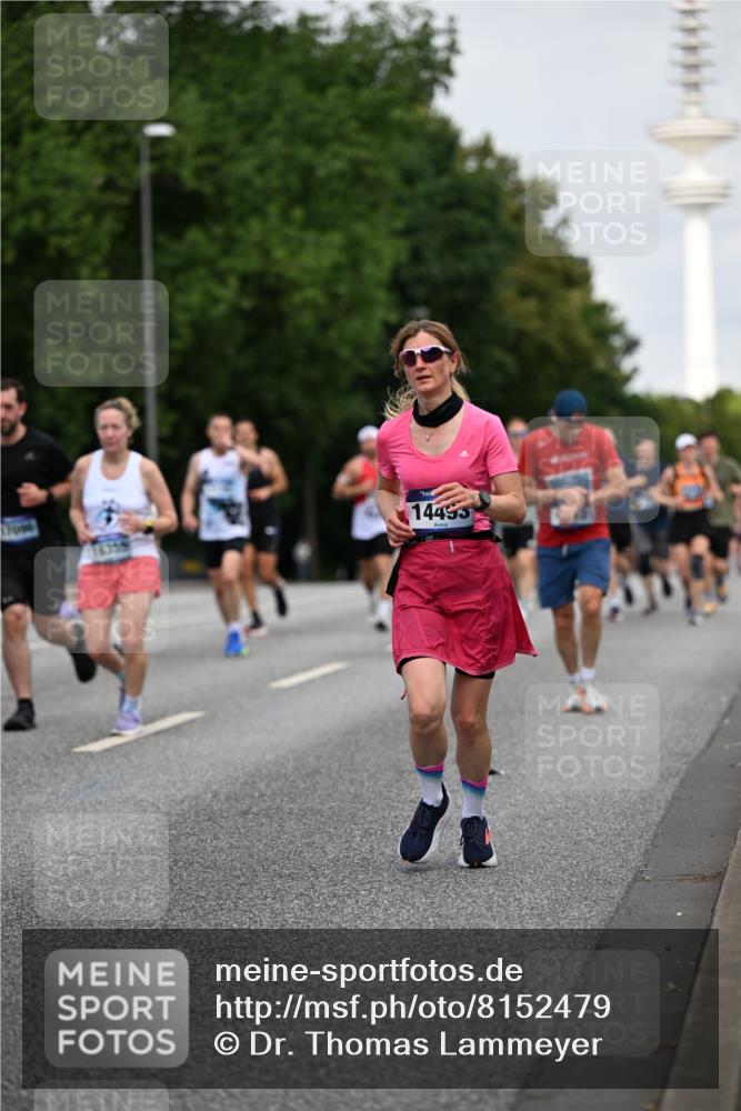 29.06.2025 - hella hamburg halbmarathon Dr. Thomas Lammeyer http://msf.ph/oto/8152479 29.06.2025 10:07:19 Kennedybrücke 1114, 1135, 1138, 1482, 1702, 2619, 2712, 2782, 2810, 3001, 3572, 3630, 4066, 4204, 4613, 4665, 5734, 6217, 7210, 7211, 7290, 7888, 8614, 8624, 9439, 9554, 10128, 10824 meine-sportfotos.de