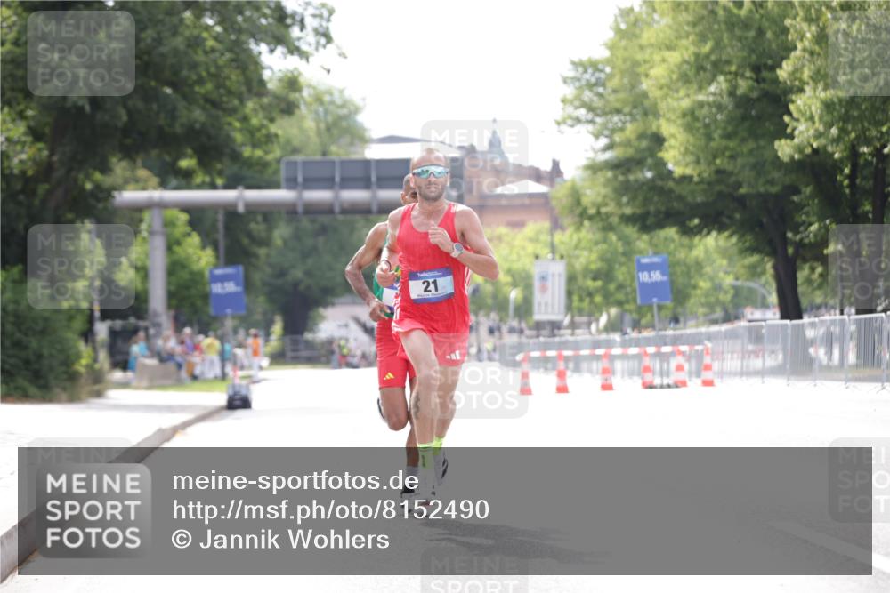 29.06.2025 - hella hamburg halbmarathon Jannik Wohlers http://msf.ph/oto/8152490 29.06.2025 09:31:54 Lombardsbrücke 17, 21 meine-sportfotos.de