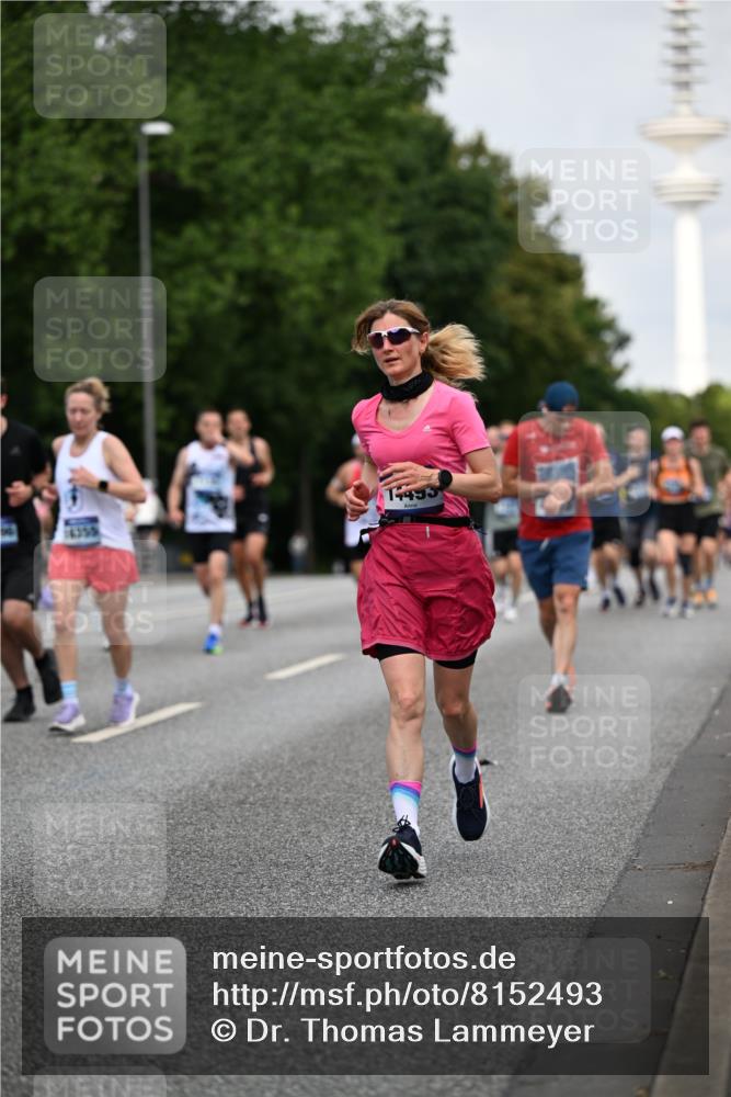 29.06.2025 - hella hamburg halbmarathon Dr. Thomas Lammeyer http://msf.ph/oto/8152493 29.06.2025 10:07:19 Kennedybrücke 1114, 1135, 1138, 1482, 1702, 2619, 2712, 2782, 2810, 3001, 3572, 3630, 4066, 4204, 4613, 4665, 5734, 6217, 7210, 7211, 7290, 7888, 8614, 8624, 9439, 9554, 10128, 10824 meine-sportfotos.de