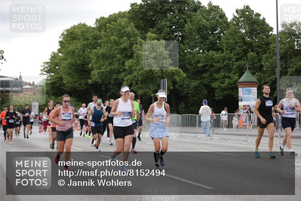 29.06.2025 - hella hamburg halbmarathon Jannik Wohlers http://msf.ph/oto/8152494 29.06.2025 10:52:29 Lombardsbrücke 1369, 2146, 2701, 2988, 3227, 3787, 4729, 6135, 7032, 7737, 8641, 9545, 10055, 10417, 10568, 10600, 10879, 10981, 11520, 11524, 11919, 12127, 12128, 12994, 14009, 14643, 14765, 14807, 14827, 14977, 14979, 15438, 15439, 15867, 16053, 16056, 16156, 16794, 16961, 18106, 18205, 18997 meine-sportfotos.de