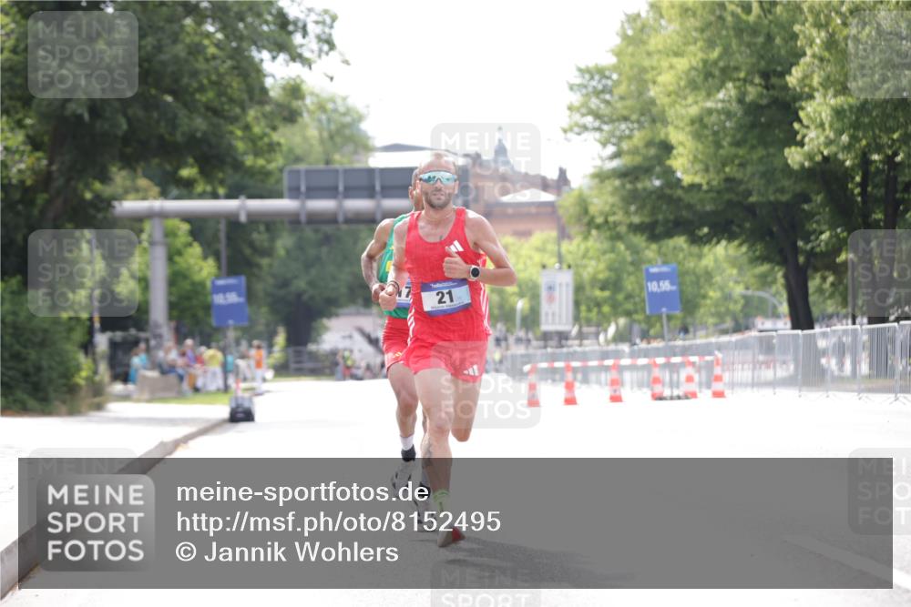 29.06.2025 - hella hamburg halbmarathon Jannik Wohlers http://msf.ph/oto/8152495 29.06.2025 09:31:54 Lombardsbrücke 17, 21 meine-sportfotos.de