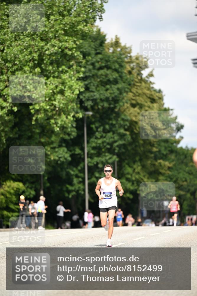 29.06.2025 - hella hamburg halbmarathon Dr. Thomas Lammeyer http://msf.ph/oto/8152499 29.06.2025 09:41:54 Kennedybrücke  meine-sportfotos.de