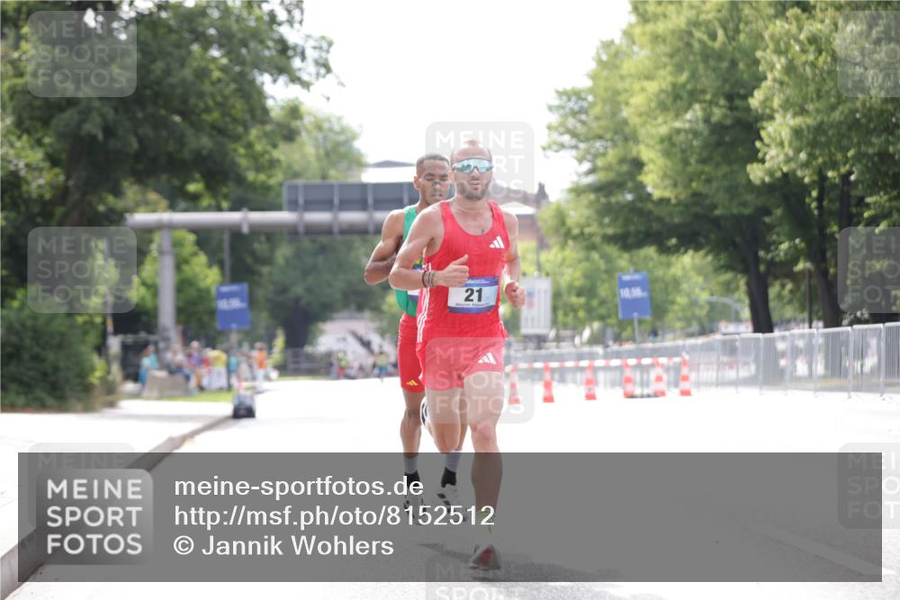29.06.2025 - hella hamburg halbmarathon Jannik Wohlers http://msf.ph/oto/8152512 29.06.2025 09:31:54 Lombardsbrücke 17, 21 meine-sportfotos.de