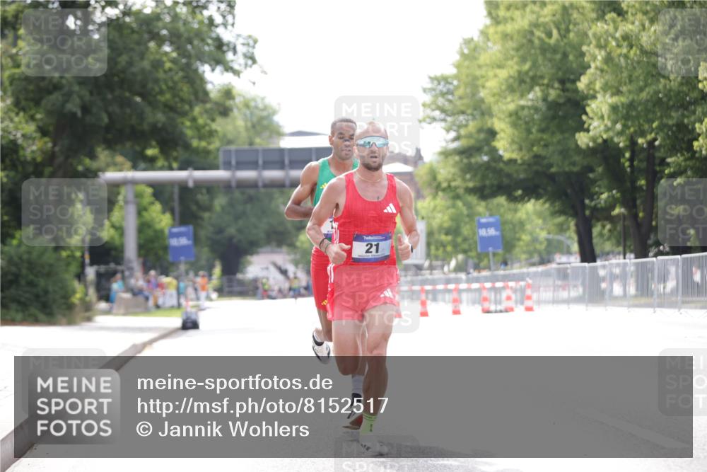 29.06.2025 - hella hamburg halbmarathon Jannik Wohlers http://msf.ph/oto/8152517 29.06.2025 09:31:54 Lombardsbrücke 17, 21 meine-sportfotos.de