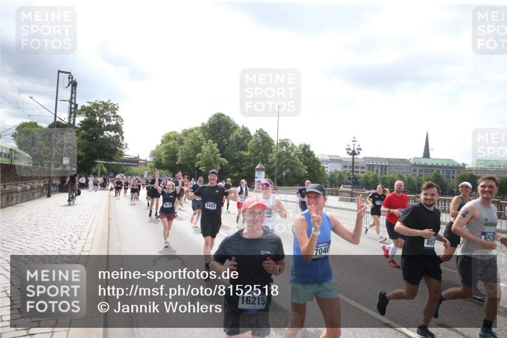 29.06.2025 - hella hamburg halbmarathon Jannik Wohlers http://msf.ph/oto/8152518 29.06.2025 10:42:07 Lombardsbrücke 1150, 1360, 1929, 1957, 1994, 2069, 2134, 2538, 2580, 2940, 2941, 3605, 3874, 4334, 4778, 4891, 4892, 5403, 5417, 5810, 6120, 6764, 6828, 7040, 7260, 7513, 7557, 7666, 8525, 8526, 8529, 8816, 9980, 10454, 10532, 10872, 10899, 11463, 11550, 11677, 12684, 12854, 13241, 13250, 13406, 13776, 14042, 14084, 14170, 14328, 14405, 14426, 14468, 14556, 14636, 14769, 15004, 15219, 15221, 15912, 15977, 16215, 16352, 16612 meine-sportfotos.de