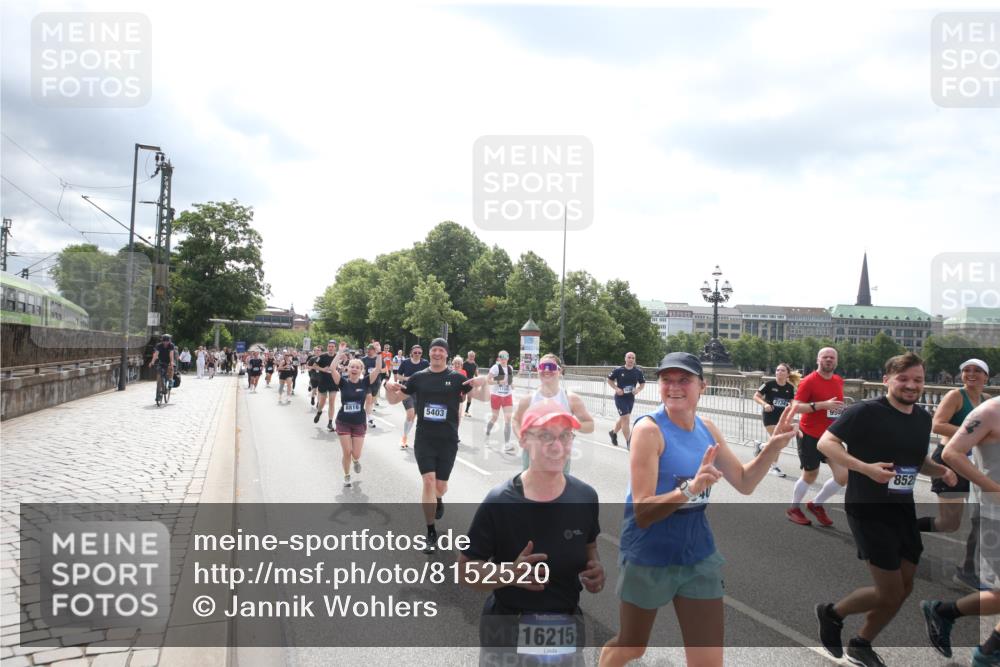 29.06.2025 - hella hamburg halbmarathon Jannik Wohlers http://msf.ph/oto/8152520 29.06.2025 10:42:07 Lombardsbrücke 1150, 1360, 1929, 1957, 1994, 2069, 2134, 2538, 2580, 2940, 2941, 3605, 3874, 4334, 4778, 4891, 4892, 5403, 5417, 5810, 6120, 6764, 6828, 7040, 7260, 7513, 7557, 7666, 8525, 8526, 8529, 8816, 9980, 10454, 10532, 10872, 10899, 11463, 11550, 11677, 12684, 12854, 13241, 13250, 13406, 13776, 14042, 14084, 14170, 14328, 14405, 14426, 14468, 14556, 14636, 14769, 15004, 15219, 15221, 15912, 15977, 16215, 16352, 16612 meine-sportfotos.de