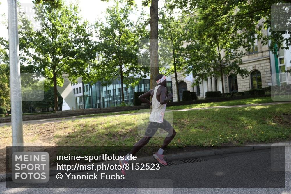 29.06.2025 - hella hamburg halbmarathon Yannick Fuchs http://msf.ph/oto/8152523 29.06.2025 09:57:52 20KM  meine-sportfotos.de