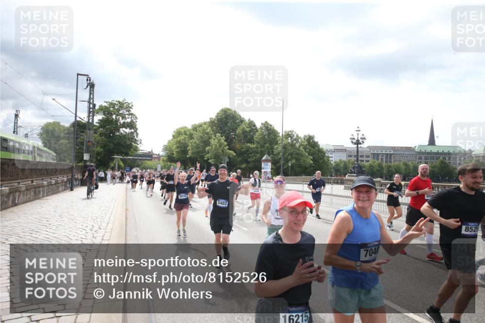 29.06.2025 - hella hamburg halbmarathon Jannik Wohlers http://msf.ph/oto/8152526 29.06.2025 10:42:07 Lombardsbrücke 1150, 1360, 1929, 1957, 1994, 2069, 2134, 2538, 2580, 2940, 2941, 3605, 3874, 4334, 4778, 4891, 4892, 5403, 5417, 5810, 6120, 6764, 6828, 7040, 7260, 7513, 7557, 7666, 8525, 8526, 8529, 8816, 9980, 10454, 10532, 10872, 10899, 11463, 11550, 11677, 12684, 12854, 13241, 13250, 13406, 13776, 14042, 14084, 14170, 14328, 14405, 14426, 14468, 14556, 14636, 14769, 15004, 15219, 15221, 15912, 15977, 16215, 16352, 16612 meine-sportfotos.de
