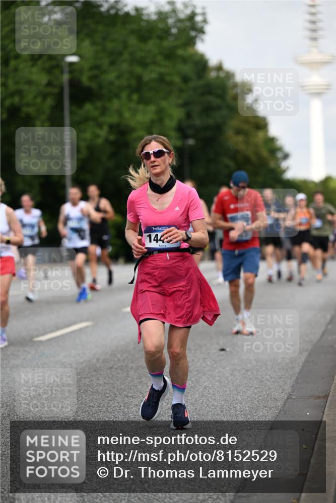 29.06.2025 - hella hamburg halbmarathon Dr. Thomas Lammeyer http://msf.ph/oto/8152529 29.06.2025 10:07:20 Kennedybrücke 1114, 1135, 1138, 1482, 1702, 2619, 2782, 2810, 3001, 3572, 3630, 4066, 4204, 4613, 4665, 5734, 6217, 7210, 7211, 7290, 7888, 8614, 8624, 9439, 9554, 10128, 10824 meine-sportfotos.de