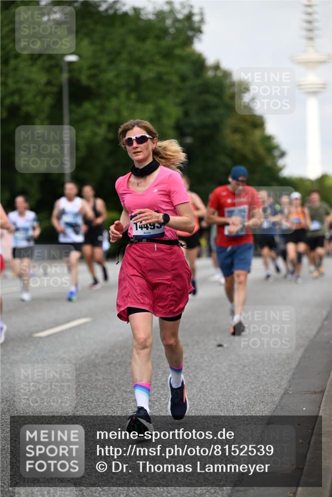 29.06.2025 - hella hamburg halbmarathon Dr. Thomas Lammeyer http://msf.ph/oto/8152539 29.06.2025 10:07:20 Kennedybrücke 1114, 1135, 1138, 1482, 1702, 2619, 2782, 2810, 3001, 3572, 3630, 4066, 4204, 4613, 4665, 5734, 6217, 7210, 7211, 7290, 7888, 8614, 8624, 9439, 9554, 10128, 10824 meine-sportfotos.de