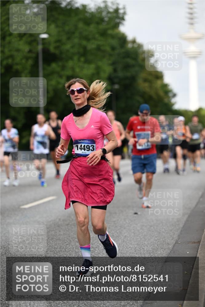 29.06.2025 - hella hamburg halbmarathon Dr. Thomas Lammeyer http://msf.ph/oto/8152541 29.06.2025 10:07:20 Kennedybrücke 1114, 1135, 1138, 1482, 1702, 2619, 2782, 2810, 3001, 3572, 3630, 4066, 4204, 4613, 4665, 5734, 6217, 7210, 7211, 7290, 7888, 8614, 8624, 9439, 9554, 10128, 10824 meine-sportfotos.de