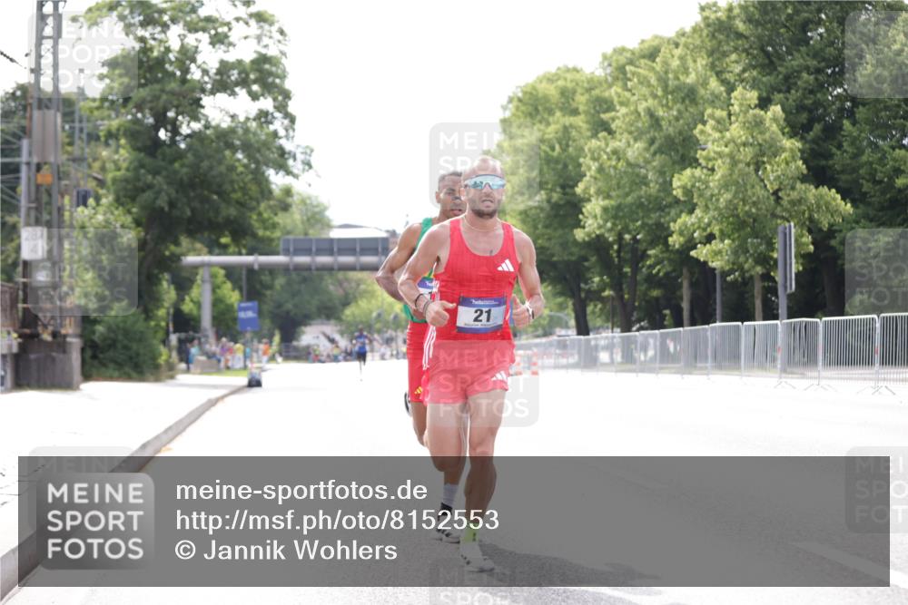 29.06.2025 - hella hamburg halbmarathon Jannik Wohlers http://msf.ph/oto/8152553 29.06.2025 09:31:55 Lombardsbrücke 17, 21 meine-sportfotos.de