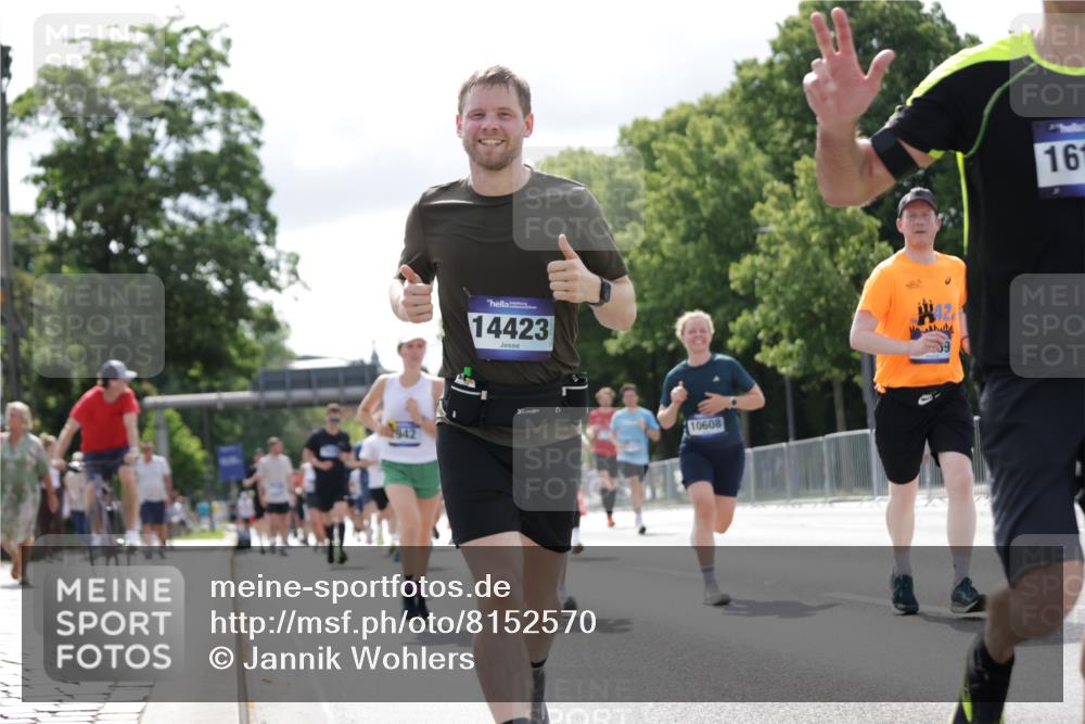 29.06.2025 - hella hamburg halbmarathon Jannik Wohlers http://msf.ph/oto/8152570 29.06.2025 10:15:22 Lombardsbrücke 2989, 3167, 4007, 4466, 4492, 4494, 6376, 6576, 7941, 7942, 8746, 8885, 9192, 9657, 9675, 10108, 10608, 10775, 11774, 11783, 12427, 12469, 13179, 13818, 13951, 14413, 14423, 14550, 14552, 14559, 14630, 15307, 15570, 15710, 15988, 16020, 16348, 16606, 16923, 16938, 17350, 18150, 18957 meine-sportfotos.de