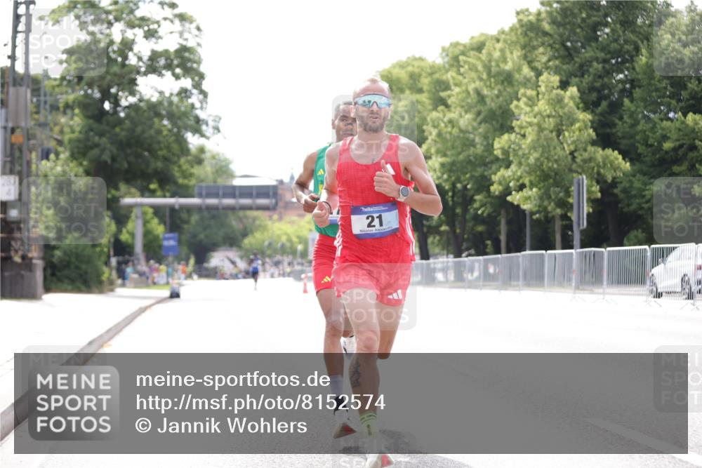 29.06.2025 - hella hamburg halbmarathon Jannik Wohlers http://msf.ph/oto/8152574 29.06.2025 09:31:55 Lombardsbrücke 17, 21 meine-sportfotos.de