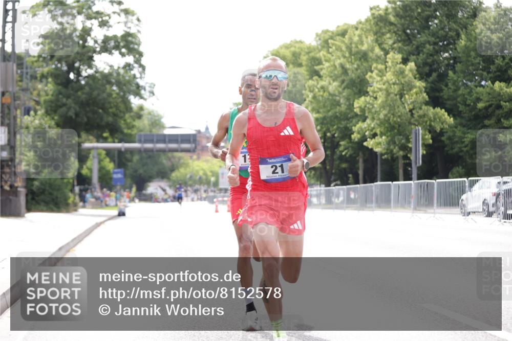 29.06.2025 - hella hamburg halbmarathon Jannik Wohlers http://msf.ph/oto/8152578 29.06.2025 09:31:55 Lombardsbrücke 17, 21 meine-sportfotos.de