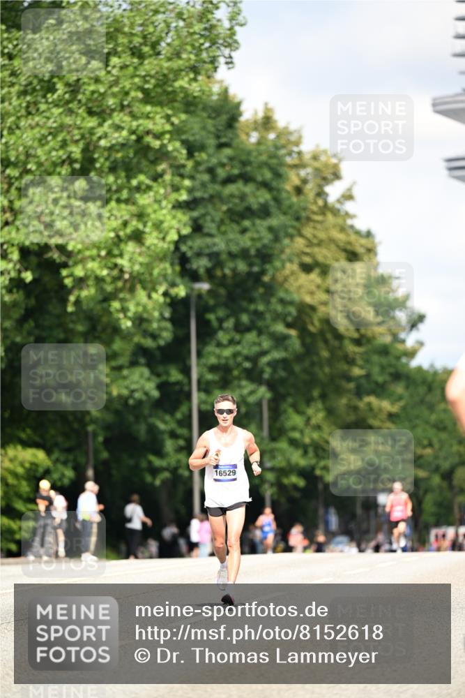 29.06.2025 - hella hamburg halbmarathon Dr. Thomas Lammeyer http://msf.ph/oto/8152618 29.06.2025 09:41:55 Kennedybrücke  meine-sportfotos.de