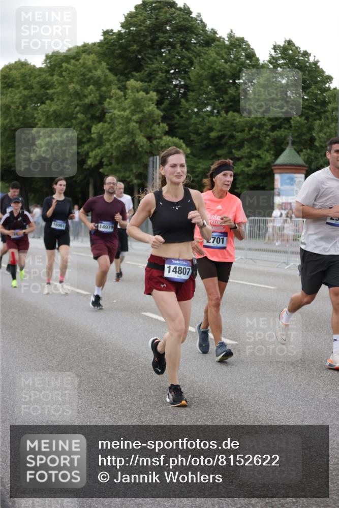 29.06.2025 - hella hamburg halbmarathon Jannik Wohlers http://msf.ph/oto/8152622 29.06.2025 10:52:35 Lombardsbrücke 2146, 2291, 2701, 2988, 3787, 4729, 6135, 6521, 7032, 7681, 7737, 9545, 10055, 10417, 10568, 10661, 10981, 11520, 11524, 11919, 12127, 12128, 13489, 13916, 13917, 14009, 14643, 14765, 14807, 14977, 14979, 16137, 16156, 16794, 16961, 18988 meine-sportfotos.de