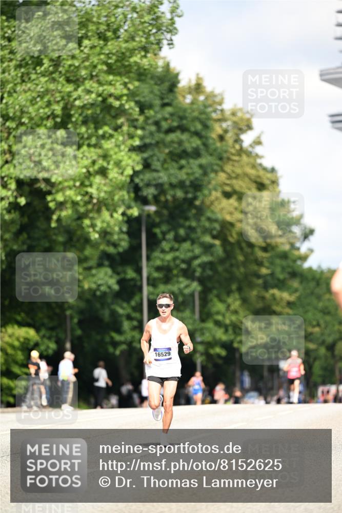 29.06.2025 - hella hamburg halbmarathon Dr. Thomas Lammeyer http://msf.ph/oto/8152625 29.06.2025 09:41:55 Kennedybrücke  meine-sportfotos.de
