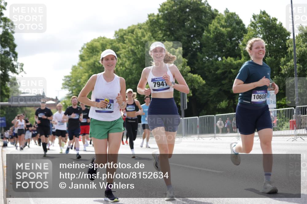 29.06.2025 - hella hamburg halbmarathon Jannik Wohlers http://msf.ph/oto/8152634 29.06.2025 10:15:24 Lombardsbrücke 2989, 3167, 4007, 4466, 4492, 4494, 6376, 6576, 7941, 7942, 8746, 8885, 9192, 9675, 10108, 10608, 11113, 11303, 11478, 11774, 11783, 12427, 12469, 12628, 13179, 13818, 13951, 14423, 14550, 14552, 14559, 14630, 15307, 15570, 15710, 15988, 16020, 16348, 16606, 16923, 17350, 18150, 18641, 18957 meine-sportfotos.de