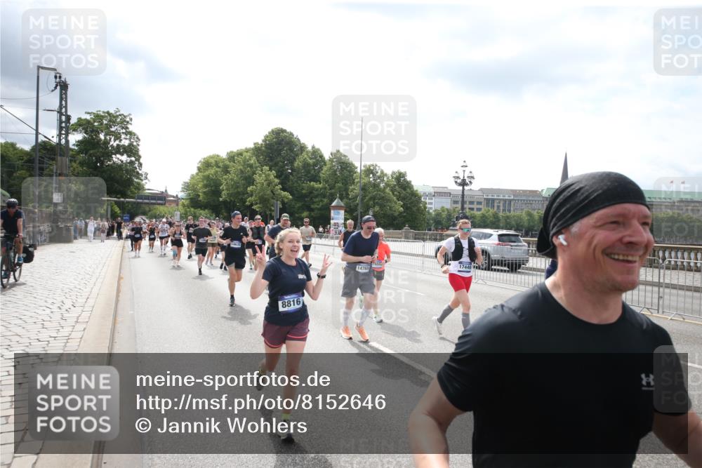 29.06.2025 - hella hamburg halbmarathon Jannik Wohlers http://msf.ph/oto/8152646 29.06.2025 10:42:09 Lombardsbrücke 1150, 1360, 1929, 1957, 1994, 2069, 2134, 2401, 2538, 2580, 2940, 2941, 3605, 3874, 4334, 4778, 4891, 4892, 5403, 5417, 5810, 6120, 6764, 7040, 7260, 7513, 7557, 7666, 8525, 8526, 8529, 8816, 9980, 10454, 10532, 10697, 10872, 10899, 11463, 11550, 11677, 12684, 13241, 13250, 13406, 13776, 14042, 14084, 14170, 14405, 14426, 14468, 14556, 14636, 14769, 15004, 15219, 15221, 15912, 15977, 16215, 16352, 16612 meine-sportfotos.de