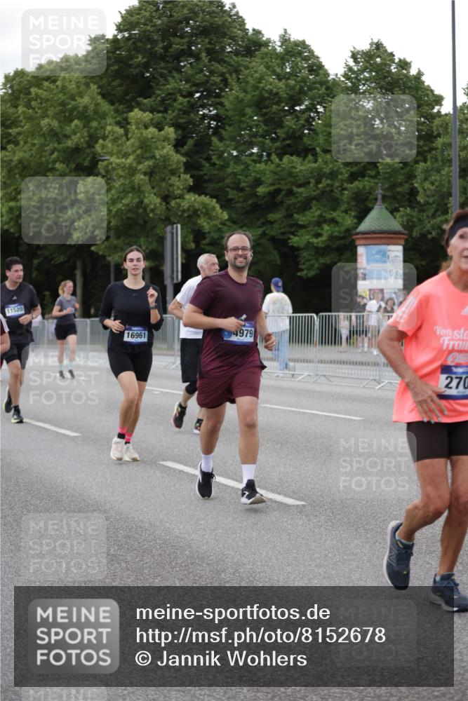 29.06.2025 - hella hamburg halbmarathon Jannik Wohlers http://msf.ph/oto/8152678 29.06.2025 10:52:36 Lombardsbrücke 2146, 2291, 2701, 2988, 3787, 4626, 4729, 6135, 6521, 7681, 7737, 9545, 10055, 10417, 10568, 10661, 10981, 11520, 11524, 11919, 12127, 12128, 13489, 13916, 13917, 14009, 14643, 14765, 14807, 14977, 14979, 16137, 16156, 16794, 16961, 18988 meine-sportfotos.de