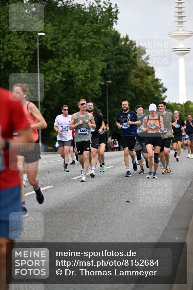 29.06.2025 - hella hamburg halbmarathon Dr. Thomas Lammeyer http://msf.ph/oto/8152684 29.06.2025 10:07:24 Kennedybrücke 1114, 1135, 1138, 1482, 1702, 1885, 2619, 2759, 2782, 2810, 3001, 3572, 3630, 4066, 4204, 4511, 4613, 4665, 6217, 7210, 7211, 7290, 7888, 8614, 9439, 9453, 9554, 10824 meine-sportfotos.de