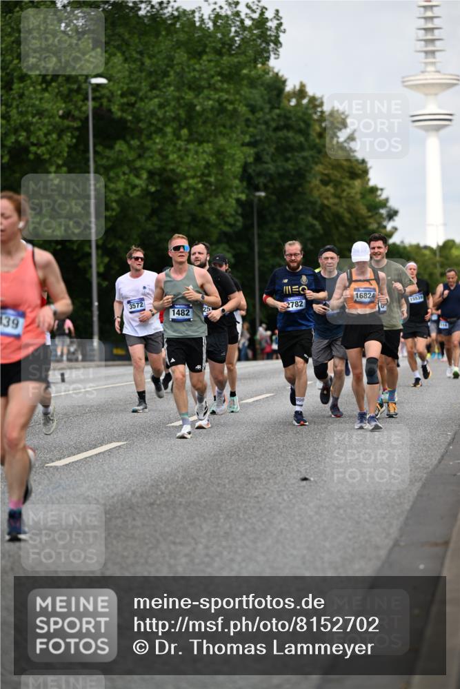 29.06.2025 - hella hamburg halbmarathon Dr. Thomas Lammeyer http://msf.ph/oto/8152702 29.06.2025 10:07:24 Kennedybrücke 1114, 1135, 1138, 1482, 1702, 1885, 2619, 2759, 2782, 2810, 3001, 3572, 3630, 4066, 4204, 4511, 4613, 4665, 6217, 7210, 7211, 7290, 7888, 8614, 9439, 9453, 9554, 10824 meine-sportfotos.de