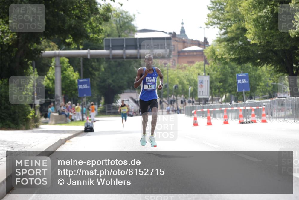 29.06.2025 - hella hamburg halbmarathon Jannik Wohlers http://msf.ph/oto/8152715 29.06.2025 09:32:03 Lombardsbrücke 14, 17, 21 meine-sportfotos.de