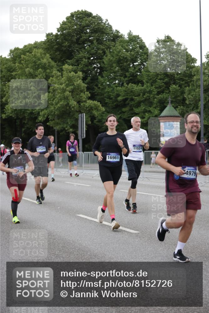29.06.2025 - hella hamburg halbmarathon Jannik Wohlers http://msf.ph/oto/8152726 29.06.2025 10:52:37 Lombardsbrücke 2146, 2291, 2701, 2988, 3787, 4626, 4729, 6135, 6521, 7681, 7737, 9545, 10055, 10417, 10568, 10661, 10981, 11520, 11524, 11919, 12127, 12128, 13489, 13916, 13917, 14643, 14765, 14807, 14977, 14979, 16137, 16156, 16961, 18988 meine-sportfotos.de