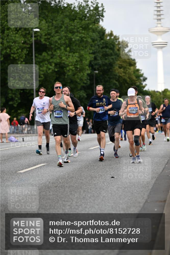 29.06.2025 - hella hamburg halbmarathon Dr. Thomas Lammeyer http://msf.ph/oto/8152728 29.06.2025 10:07:25 Kennedybrücke 1114, 1135, 1138, 1482, 1702, 1885, 2594, 2619, 2759, 2782, 2810, 3001, 3572, 3630, 4066, 4204, 4511, 4613, 4665, 6217, 7210, 7211, 7290, 7935, 8614, 9439, 9453, 9554, 10824 meine-sportfotos.de